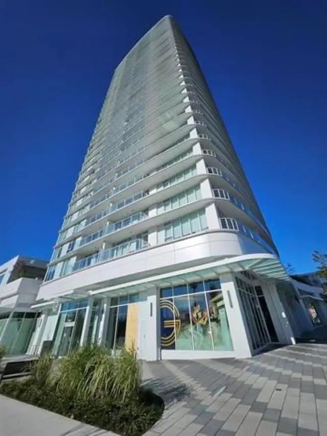 13685 102 Avenue 2306, Surrey