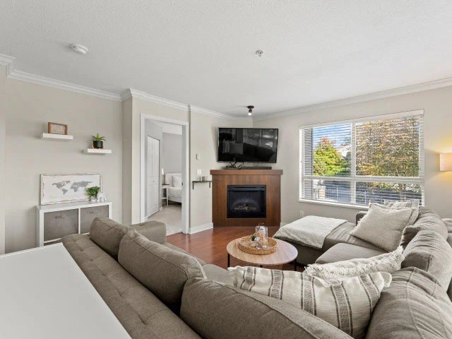 8929 202 Street B203, Langley