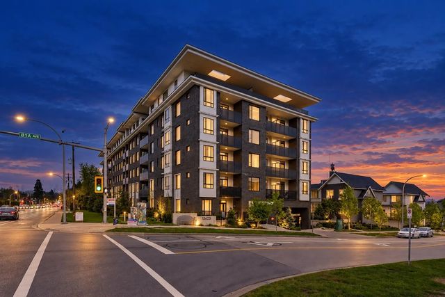 13623 81a Avenue 402, Surrey