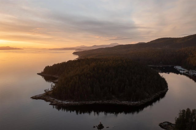 B Turnagain Island, Halfmoon Bay