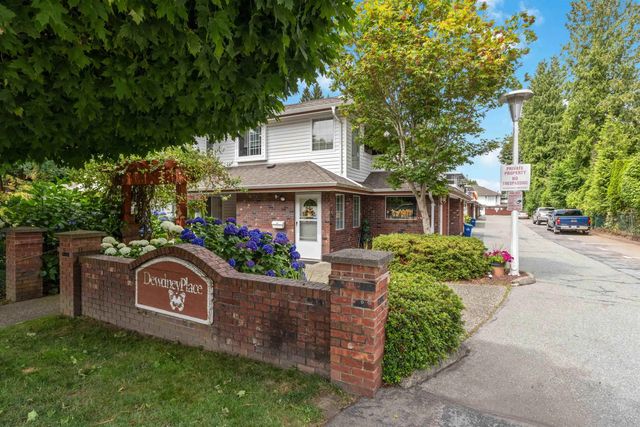 22128 Dewdney Trunk Road 26, Maple Ridge