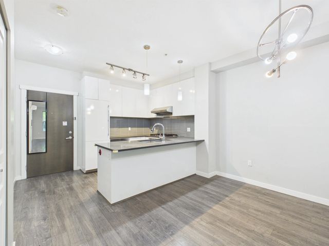 9399 Alexandra Road 118, Richmond