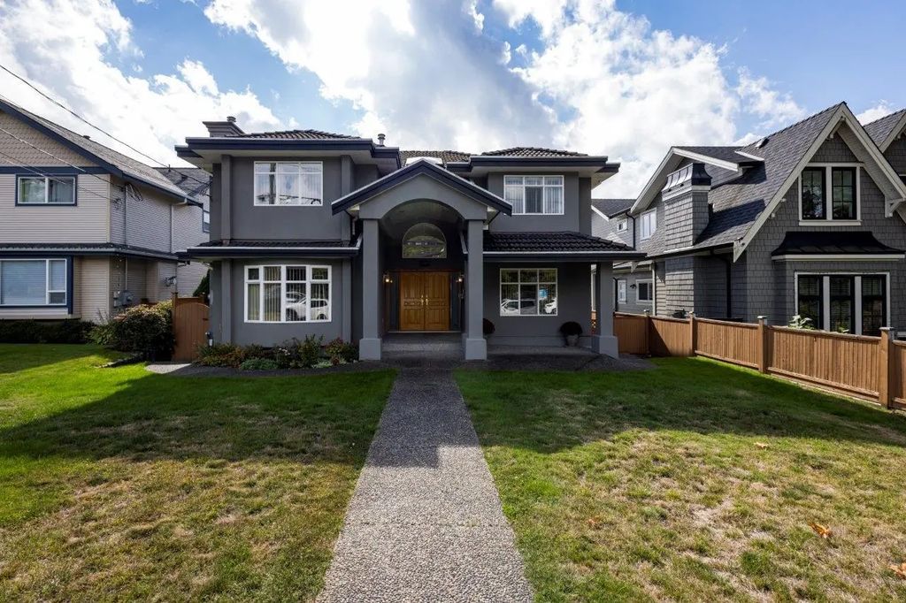 449 E 16th Street, North Vancouver