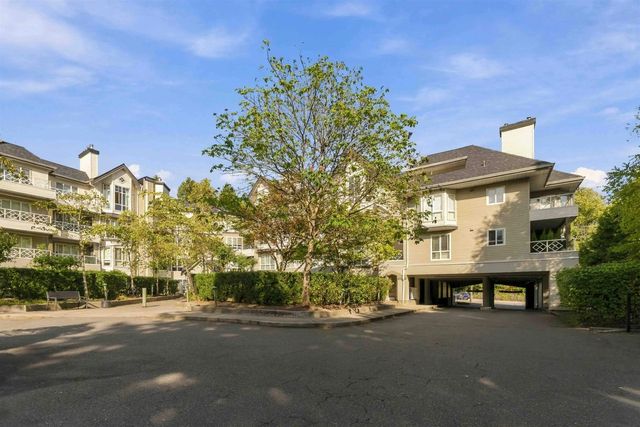 9979 140 Street 314, Surrey