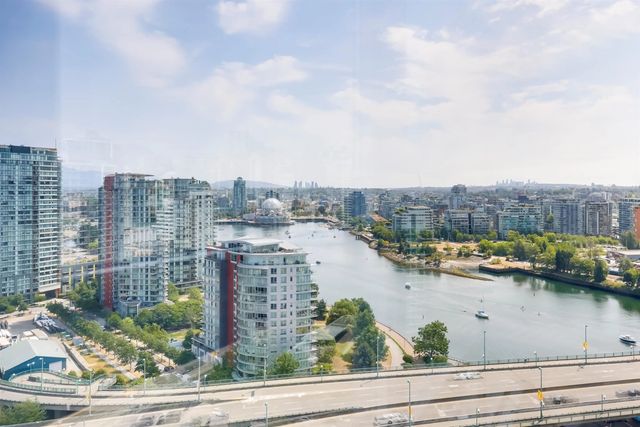 1033 Marinaside Crescent 2802, Vancouver