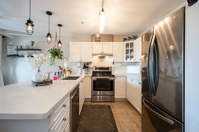 6390 196 Street 408, Langley