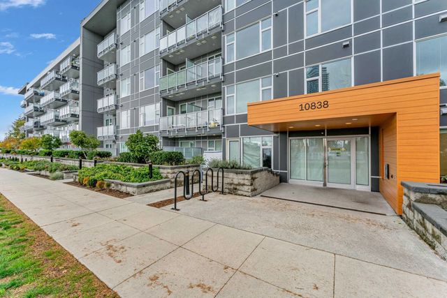 10838 Whalley Boulevard 516, Surrey