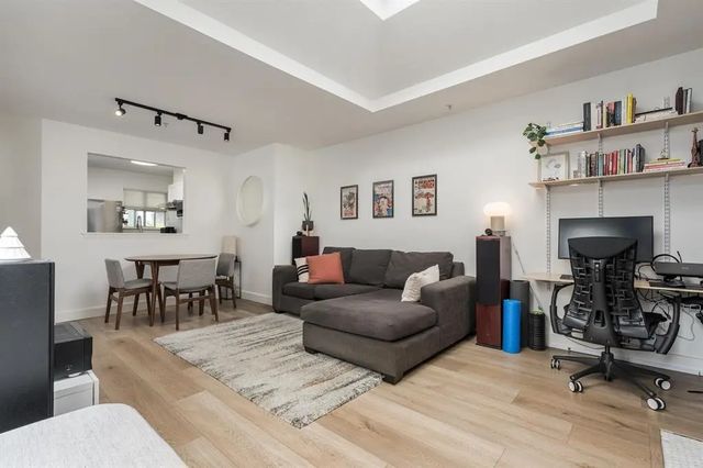 1333 W 7th Avenue 407, Vancouver
