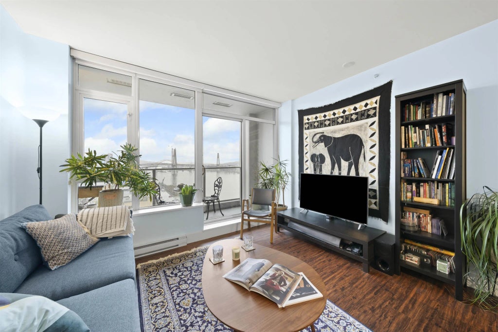 668 Columbia Street 2005, New Westminster