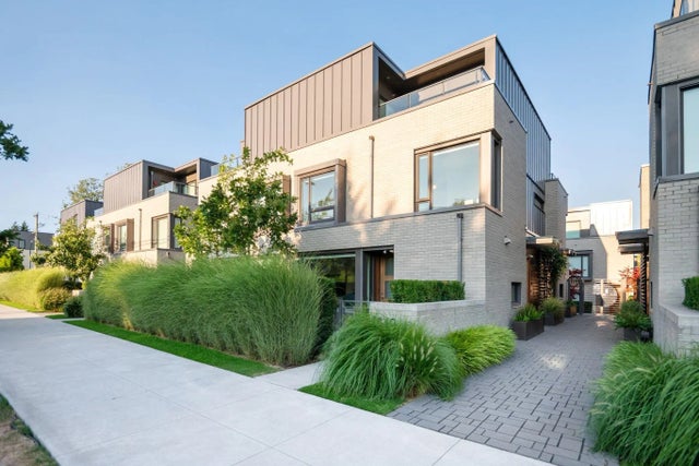 6840 Oak Street, Vancouver