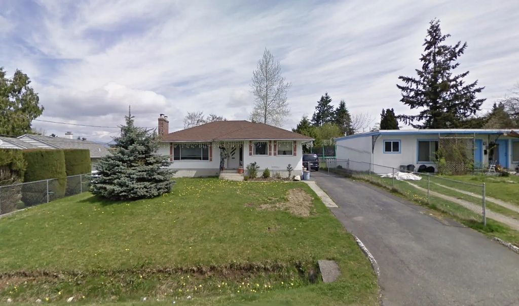 13735 Larner Road, Surrey