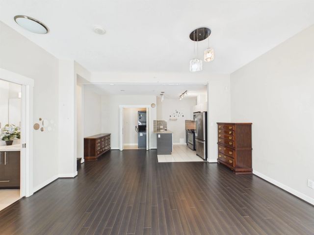 6733 Buswell Street 3, Richmond