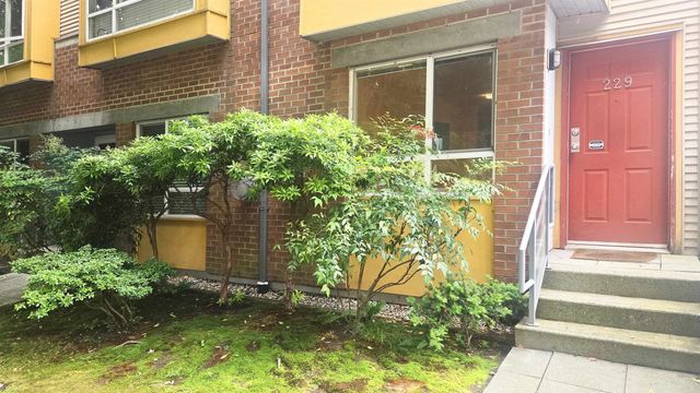 229 E 11th Avenue, Vancouver