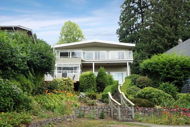 850 Esquimalt Avenue, West Vancouver