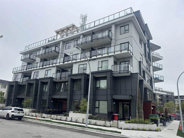 15739 Fraser Highway 303, Surrey