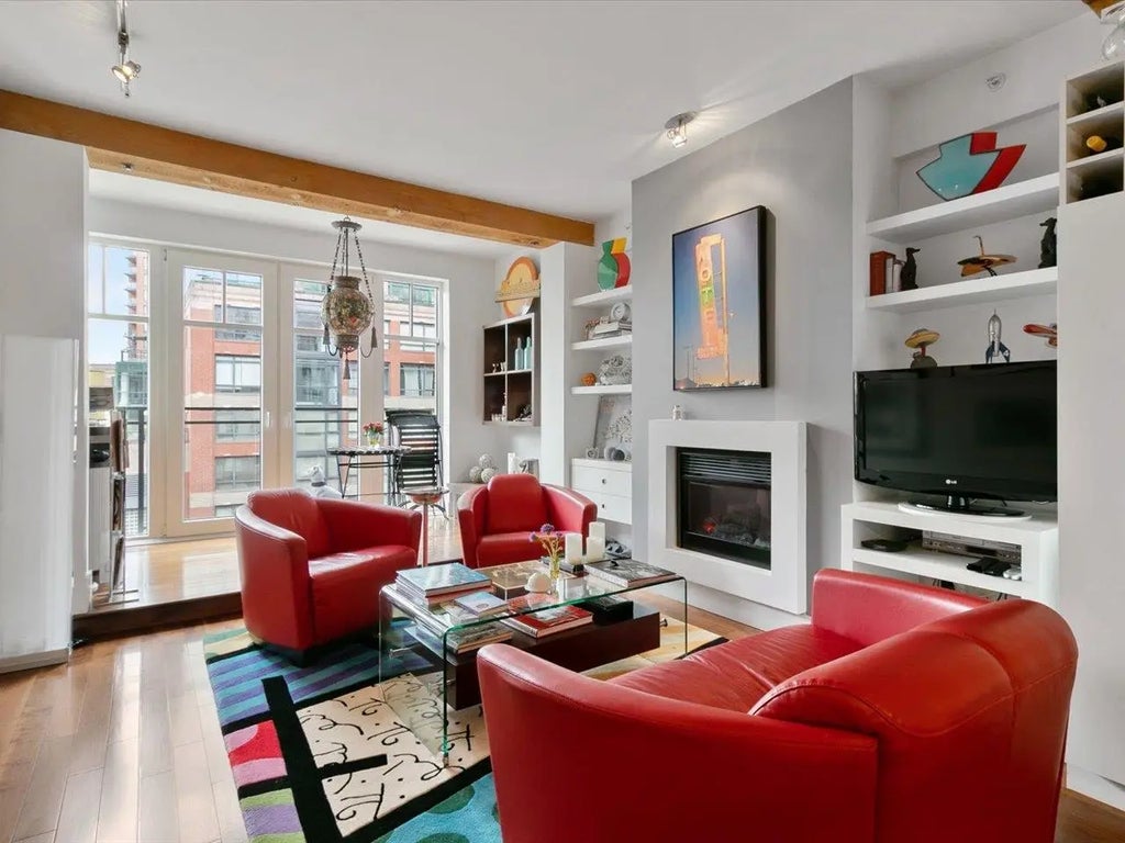 1275 Hamilton Street 301, Vancouver