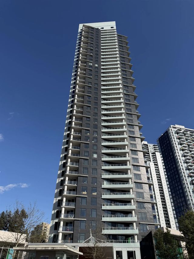 9887 Whalley Boulevard 307, Surrey