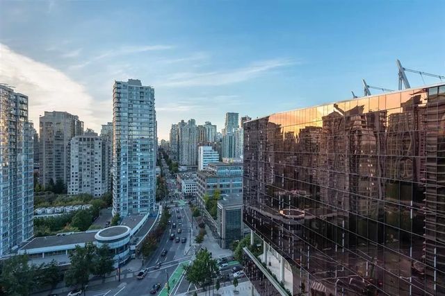 68 Smithe Street Ph2015, Vancouver