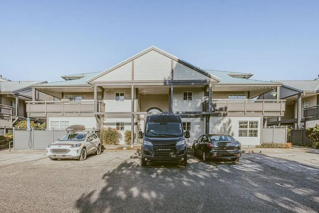 689 Park Road 23, Gibsons