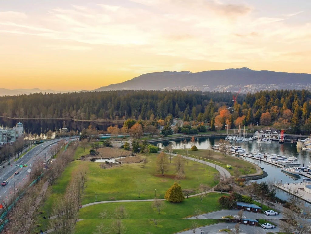 1790 Bayshore Drive Ph3, Vancouver