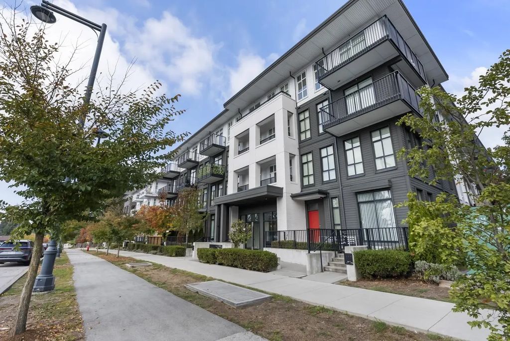 13933 105 Boulevard 216, Surrey