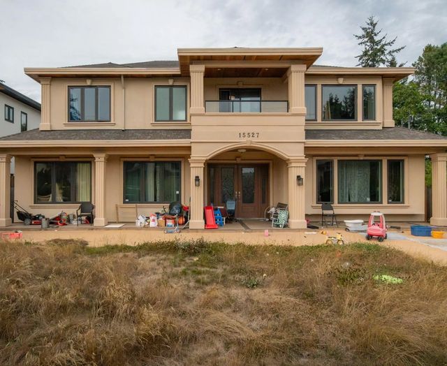 15527 17a Avenue, Surrey