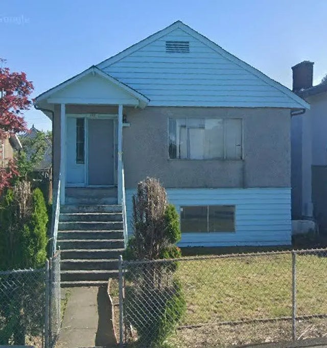 772 E 37th Avenue, Vancouver