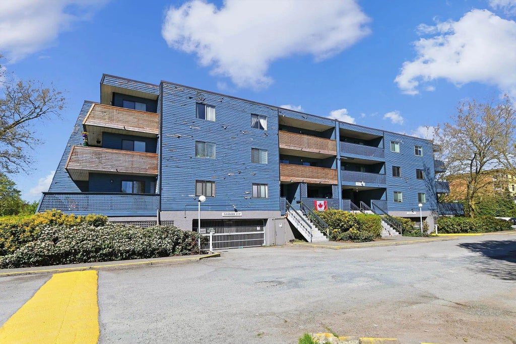 5906 176a Street 310, Surrey