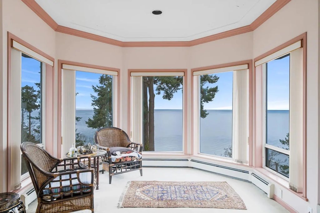 58 Tsawwassen Beach Road, Delta