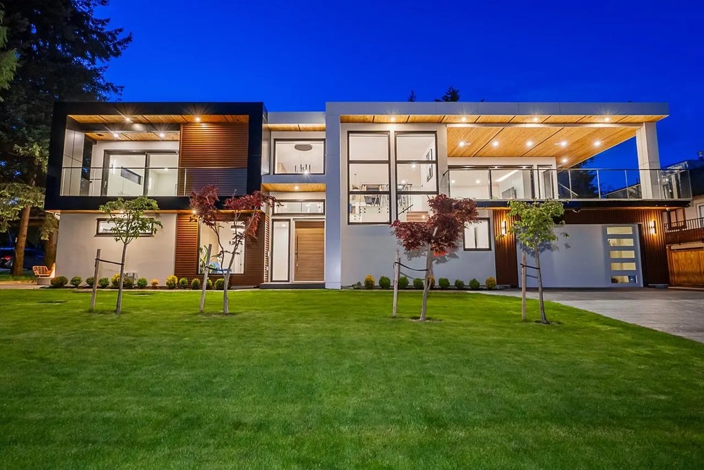 15911 Cliff Avenue, White Rock