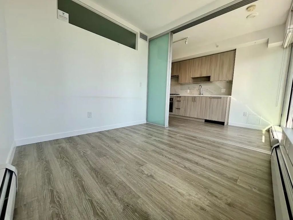 13350 Central Avenue 806, Surrey