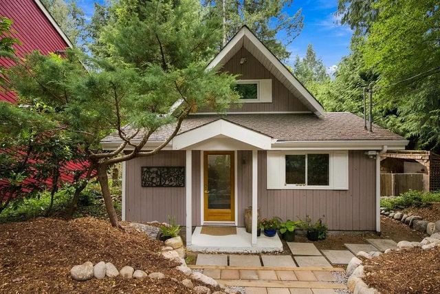 2825 Lower Road, Roberts Creek