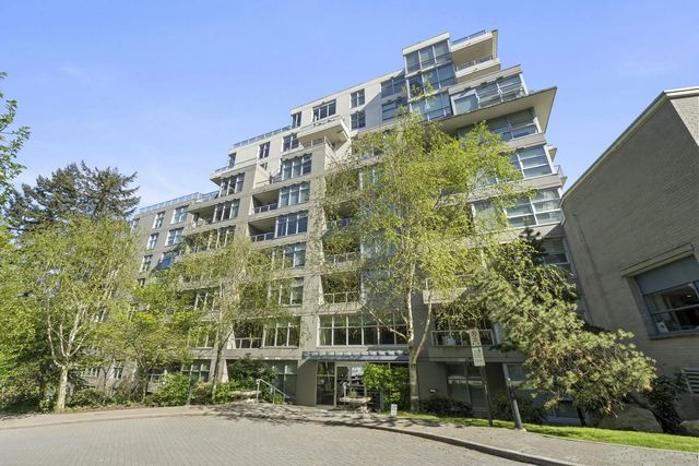 9262 University Crescent 605, Burnaby
