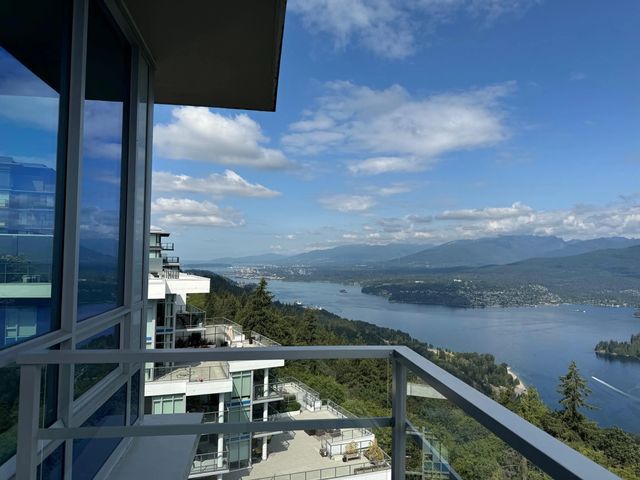 9060 University Crescent 1702, Burnaby