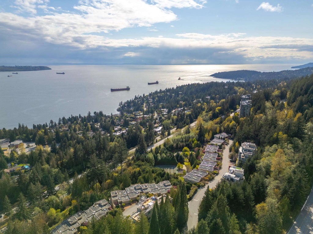 3112 Deer Ridge Drive, West Vancouver