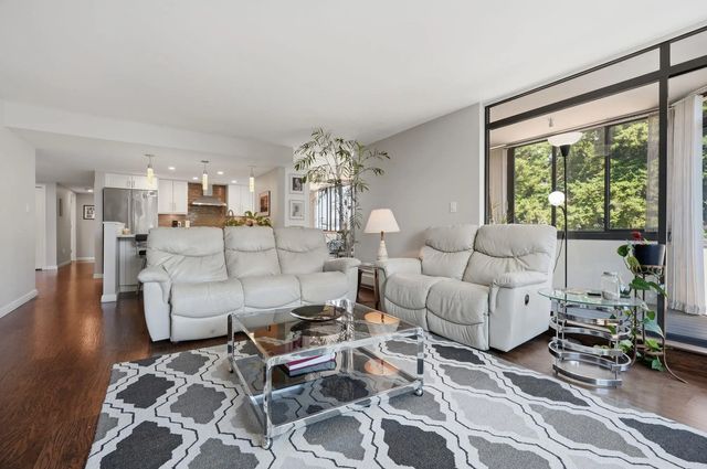 1480 Foster Street 508, White Rock