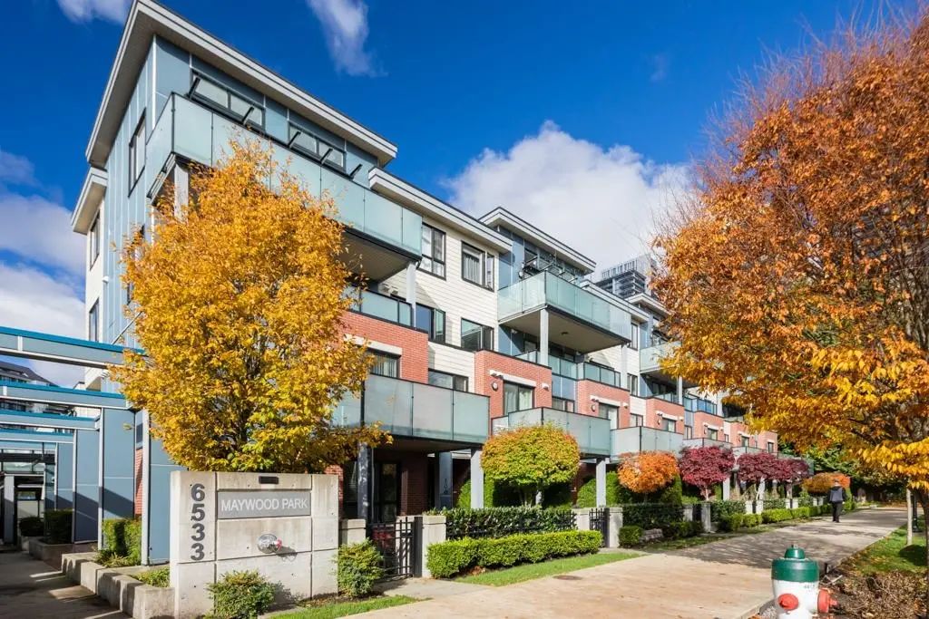 6533 Mckay Avenue 208, Burnaby