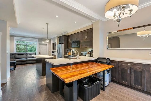 7090 180 Street 20, Surrey
