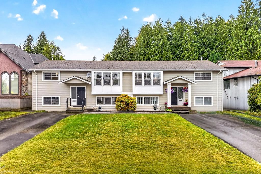 12905 99 Avenue, Surrey