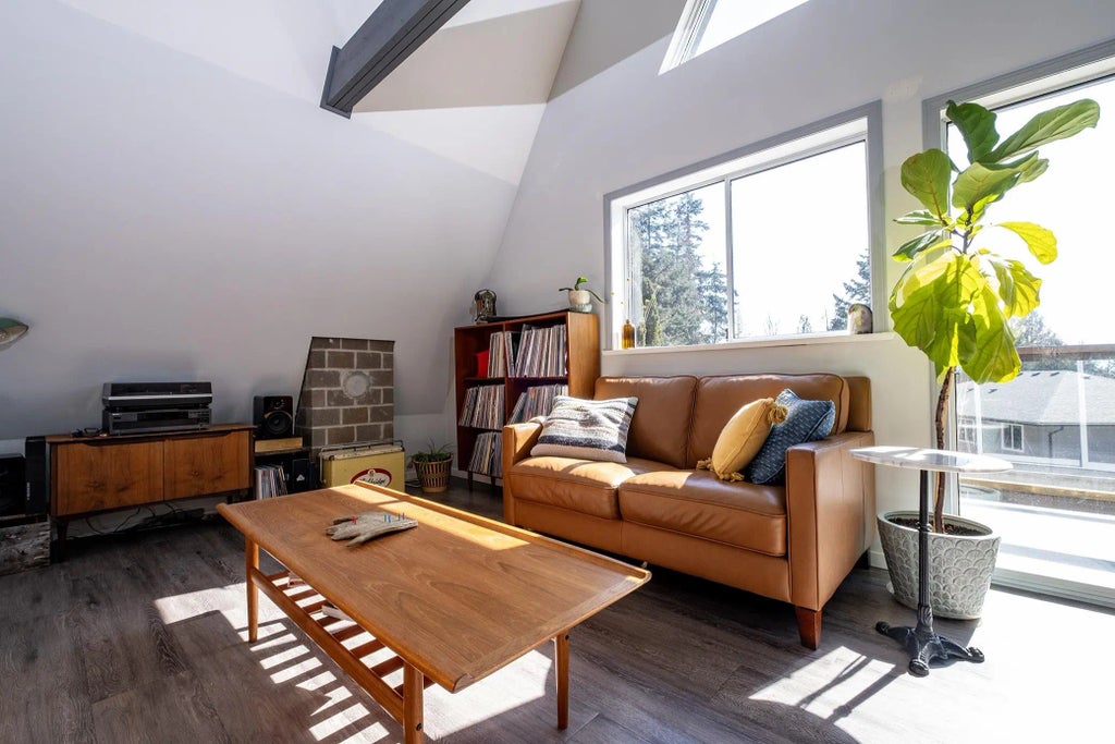 6563 Anchor Place, Sechelt