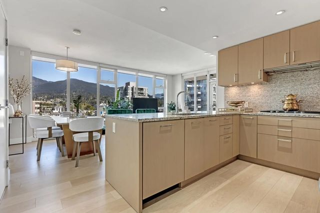 150 W 15th Street 1401, North Vancouver