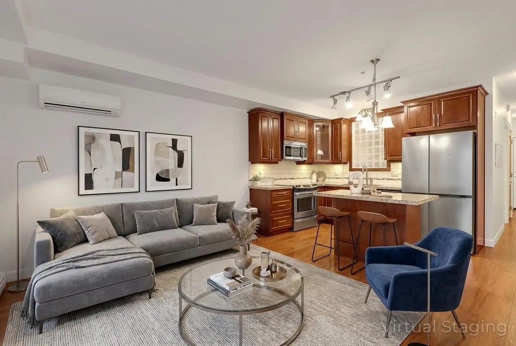 8288 207a Street 430, Langley