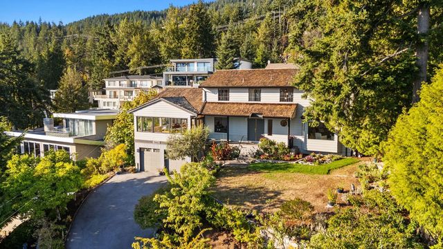 3845 Southridge Avenue, West Vancouver