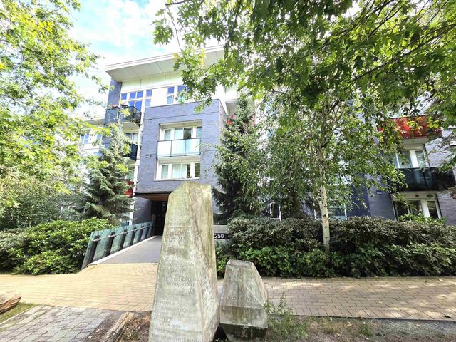 9250 University High Street 111, Burnaby