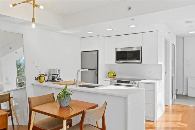 37 Keefer Place, Vancouver