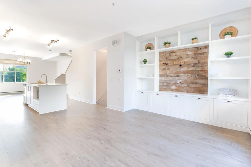 9525 204 Street 60, Langley