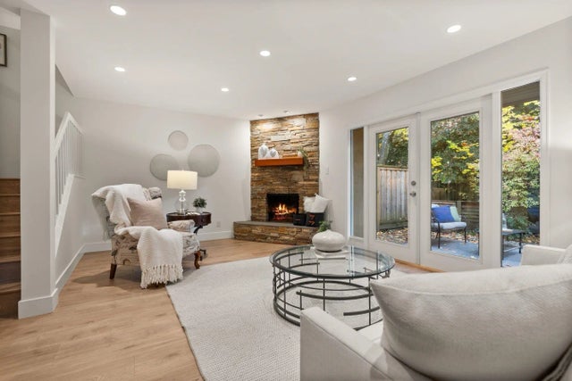 2307 Mountain Highway, North Vancouver