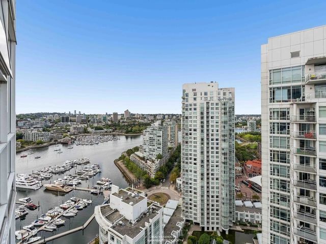 193 Aquarius Mews 3202, Vancouver