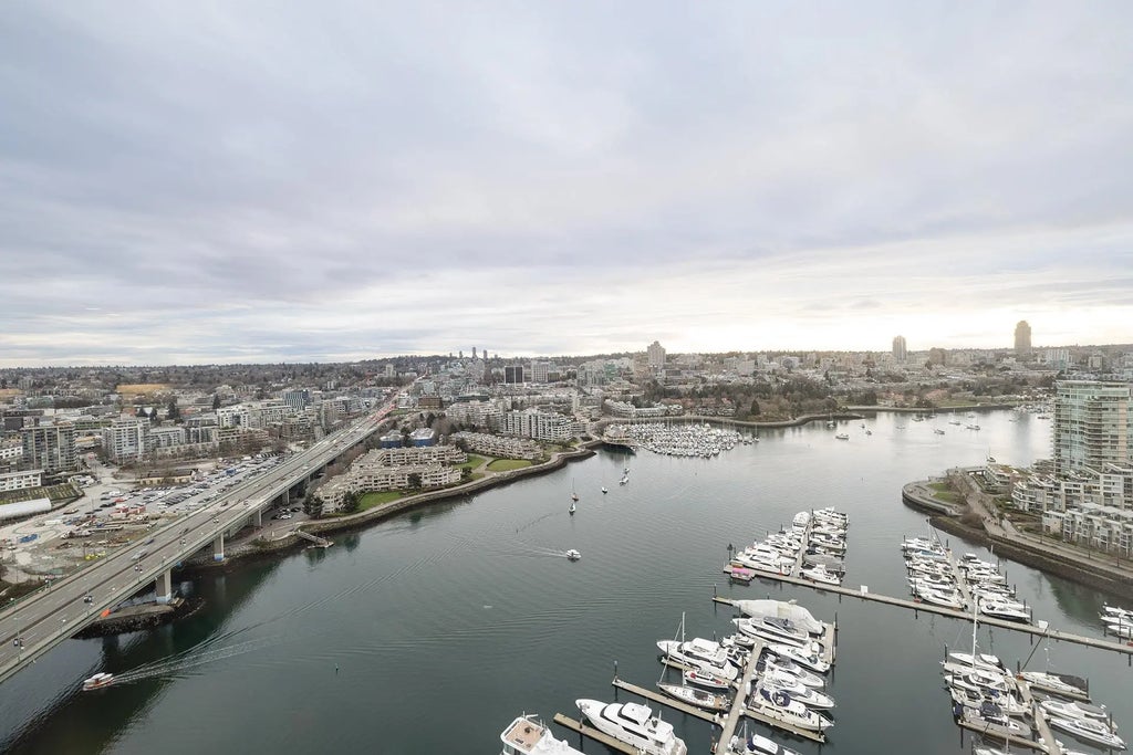 1033 Marinaside Crescent 3706, Vancouver