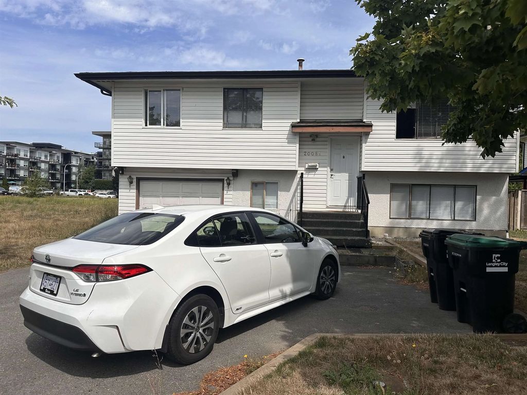 20081 53 Avenue, Langley